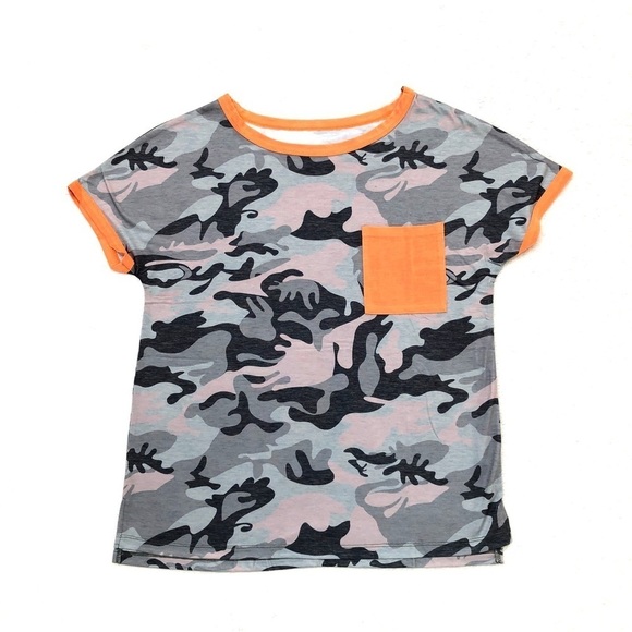 ⭐️ 5 for $25 Camo Print Short Sleeve Basic Tee with Front Pocket Size M - Picture 1 of 8